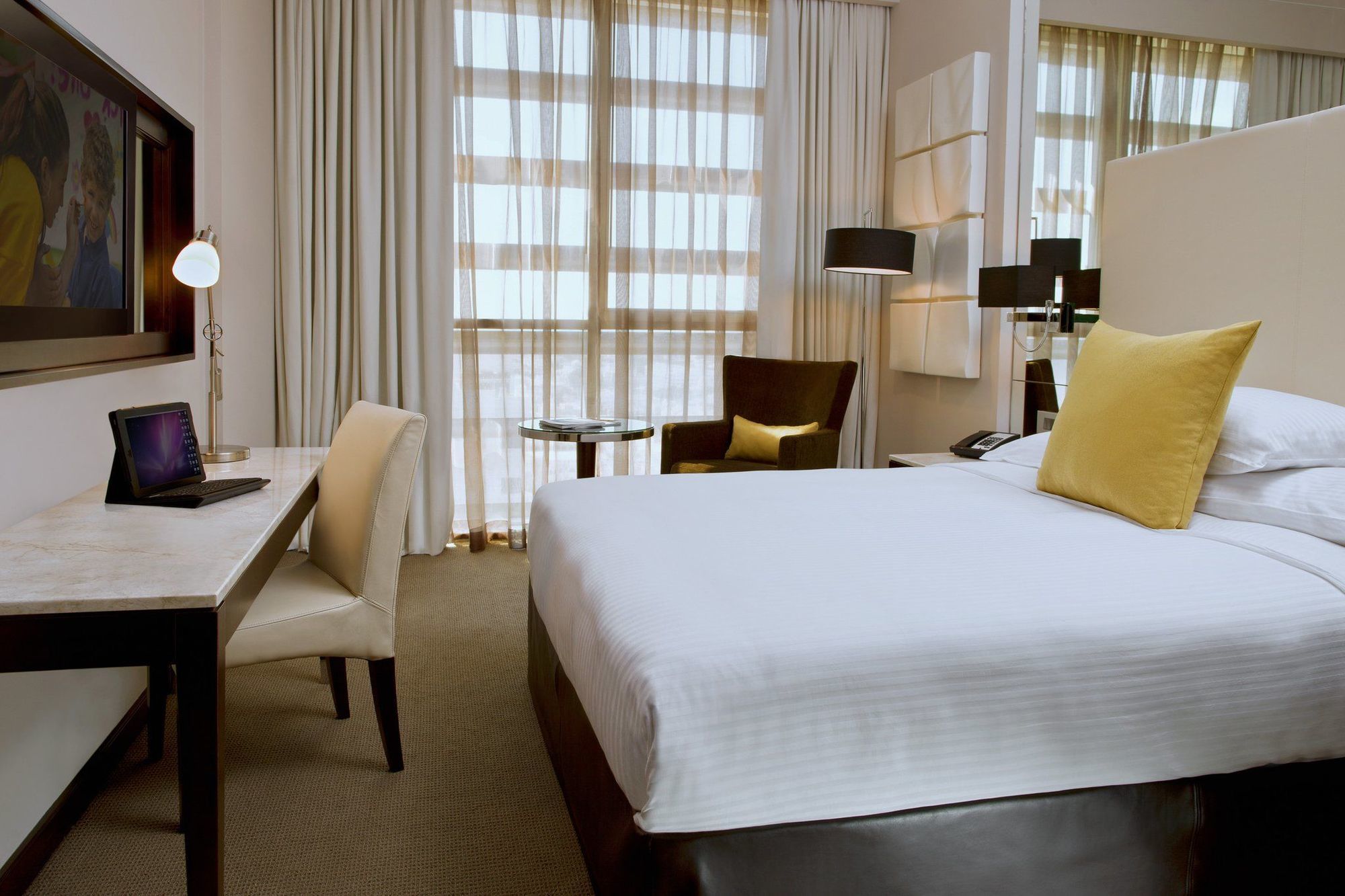 Hotel Centro Al Manhal By Rotana Abu Dabi Habitación foto